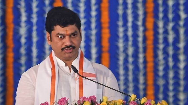 No Easy Wins: Munde Gears Up for Tough Assembly Elections
