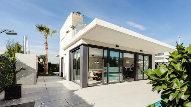 Luxury Living Awaits: Supreme Universal Launches 70 Villas Near Lonavala Luxury Living Awaits: Supreme Universal Launches 70 Villas Near Lonavala