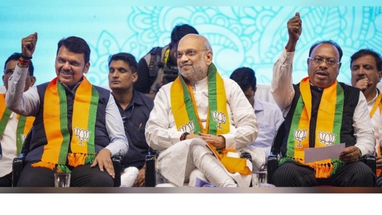 Rebels Rise in North Maharashtra: Alliances on Edge Rebels Rise in North Maharashtra: Alliances on Edge