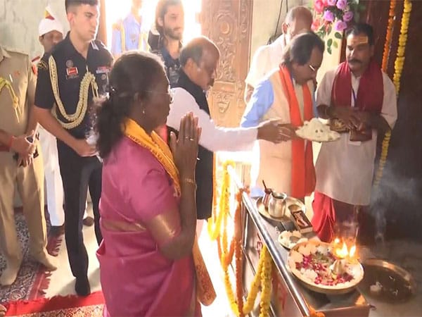 President Murmu Offers Prayers at Lord Jagannath Temple in Raipur