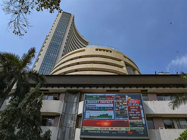 Indian Stock Markets Struggle as Selling Persists Despite Trump Victory