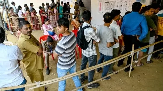 Maharashtra Sees 32.18% Voter Turnout by 1 PM: Will It Surpass Last Election’s 61.4%?