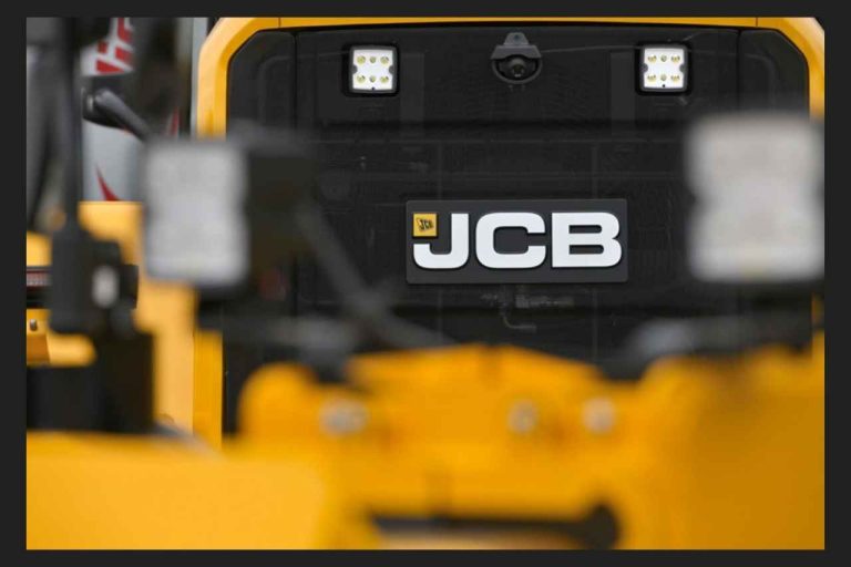 Writers Slam JCB Literature Prize for Alleged “Hypocrisy” Amid Demolition Controversy