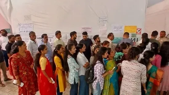 Maharashtra Assembly Elections 2024: Early Voting Sees Steady Turnout Amid Technical Glitches