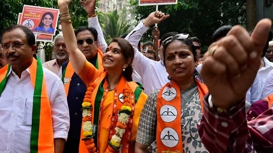 Shaina NC Trails by 10,398 Votes as Amin Patel Leads in Mumbadevi Constituency in Maharashtra Polls