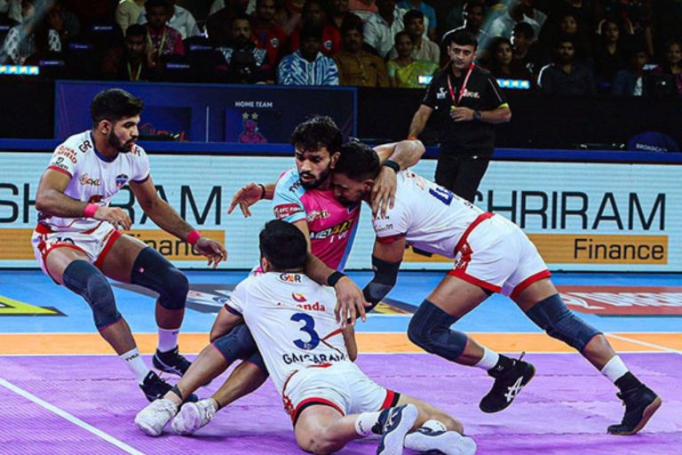 UP Yoddhas Eager for Home Advantage in Noida PKL Showdown Against Bengaluru Bulls