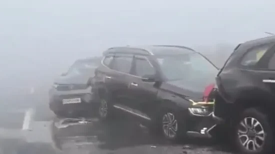 Two Bikers Killed, Dozens Injured in Multiple Road Accidents Due to Dense Smog in Western Uttar Pradesh