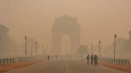 Delhi Govt. Orders Work-From-Home for Half Its Staff Amid Severe Air Pollution Delhi Govt. Orders Work-From-Home for Half Its Staff Amid Severe Air Pollution
