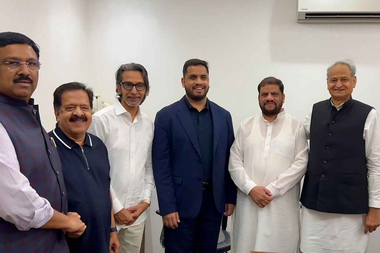 Congress Unites MVA by Securing Key Rebel Withdrawals, Strengthening Alliance for Maharashtra Polls