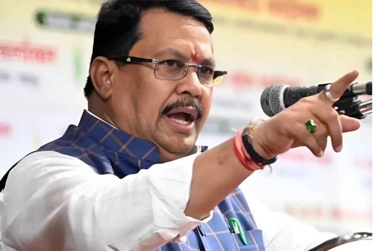 MVA Claims Mahayuti’s DGP Transfer Aimed at Election Manipulation