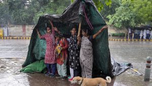 Heavy rainfall in west bengal and odisha