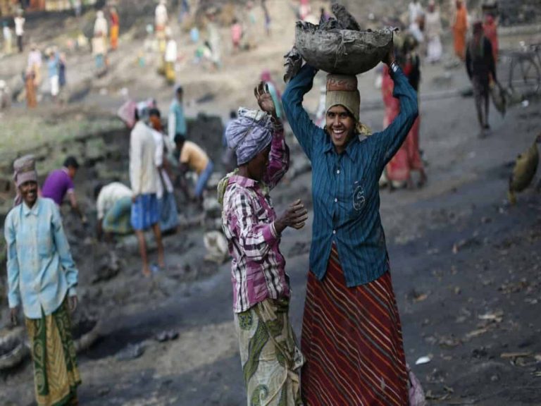 How Bengal Became India’s Top Hub for Female Domestic Labor: A 75-Year Journey of Struggles & Success