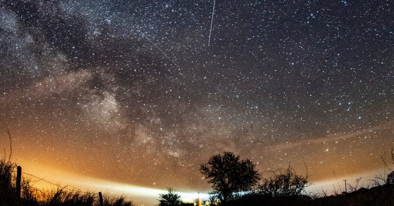 6 Spectacular Facts About the Lyrid Meteor Shower 2025: India’s Celestial Night of Wonder