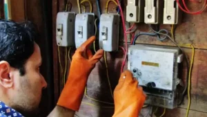 Frequent power cuts in delhi
