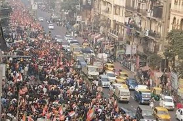 Waqf (Amendment) Bill, 2025 Sparks Explosive Unrest Across West Bengal: Violence, Politics & Public Outrage