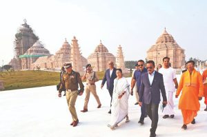 Mamata banerjee's digha jagannath temple visit 2025