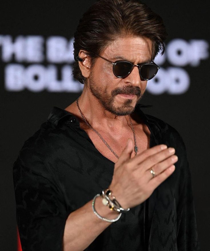 Shah Rukh Khan on Sleeping 5 Hours and His Surprising Diet: The Internet Can’t Stop Talking About It Again