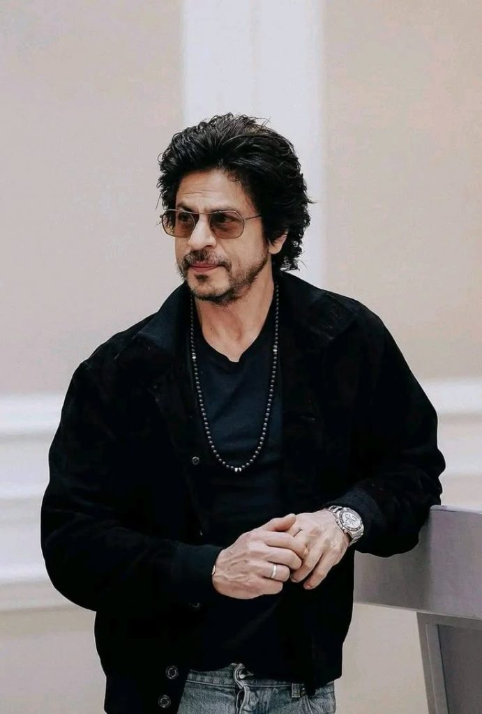 Shah rukh khan on sleeping 5 hours and his surprising diet: the internet can’t stop talking about it again