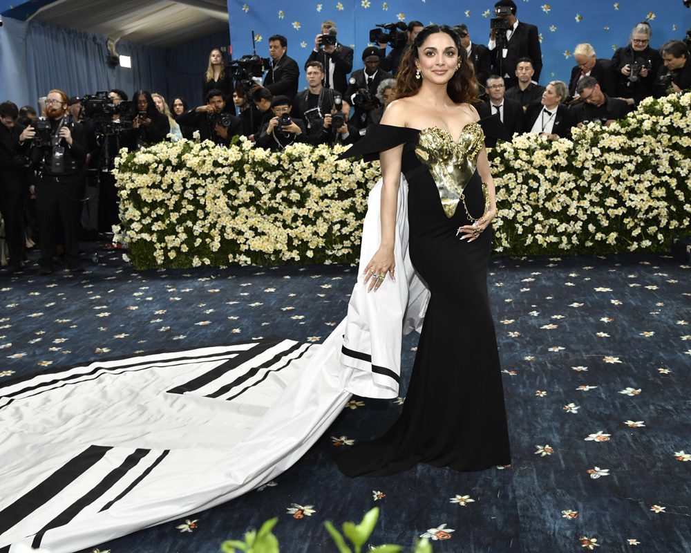 Met gala 2025: indian stars dazzle and steal the spotlight as shah rukh khan, kiara advani lead the glam