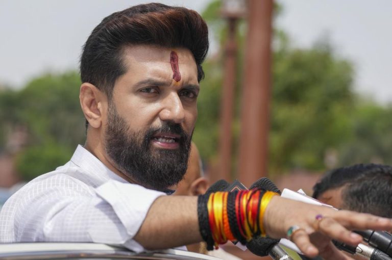 Chirag Paswan Demands President Rule in West Bengal After Kolkata Gang Rape and Poll Violence Chirag Paswan Demands President Rule in West Bengal After Kolkata Gang Rape and Poll Violence