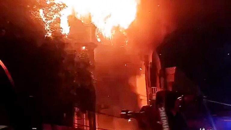 Fire at West Delhi Banquet: Massive Blaze Engulfs Golden Royale Hall