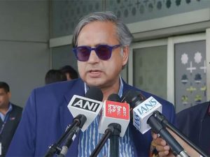 Tharoor Russia Visit