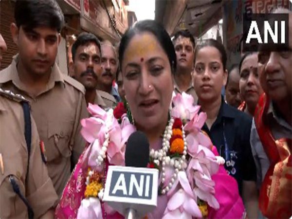 Delhi CM Inaugurates Successful Bio CNG Plant in Mathura Village, Visits Temple