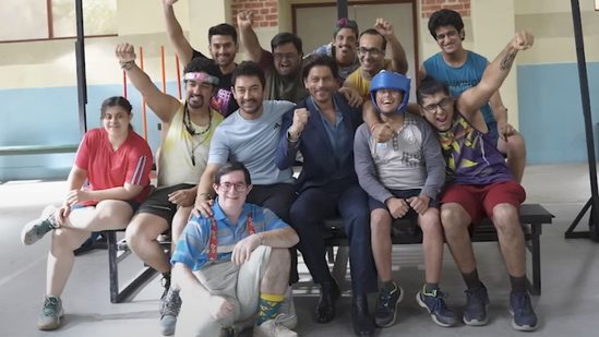 Shah Rukh Khan Surprises Sitaare Zameen Par Cast After Aamir Khan’s Repeated Requests Shah Rukh Khan Surprises Sitaare Zameen Par Cast After Aamir Khan’s Repeated Requests