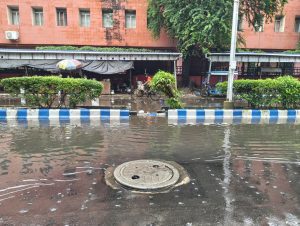 Waterlogging at Sector V, Saltlake, Kolkata on Thursday Morning 