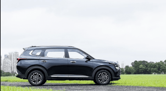 Kia Carens Clavis EV Set to Debut on July 15 with 490 km Range, to Rival BYD eMax 7