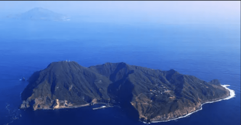 7 Alarming Shocks: Japan’s Tokara Islands Rocked by Unprecedented Earthquake Swarm—Communities on Edge