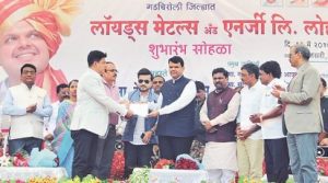At a foundation‑laying event in Gadchiroli, CM Devendra Fadnavis launched a scathing attack on Rahul Gandhi, accusing him of being under the influence of “urban naxals” and ultra‑left ideologues, claiming such influence is hindering Maharashtra’s economic development 