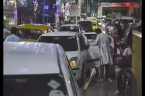 Kolkata Roads Choked as Durga Puja 2025