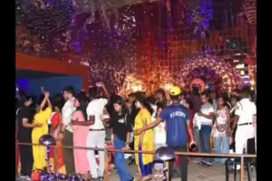 Kolkata Roads Choked as Durga Puja 2025