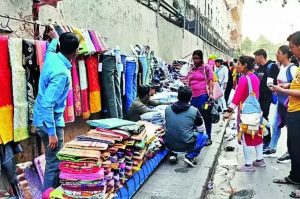 Street Dwellers Resist Kolkata Pavement Eviction