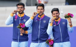 archery compound team