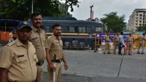 Mumbai bomb threat