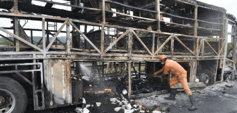Hyderabad–Bengaluru Bus Fire: Tragic Blaze Claims Lives, 7-Member Karnataka Team Races to Kurnool