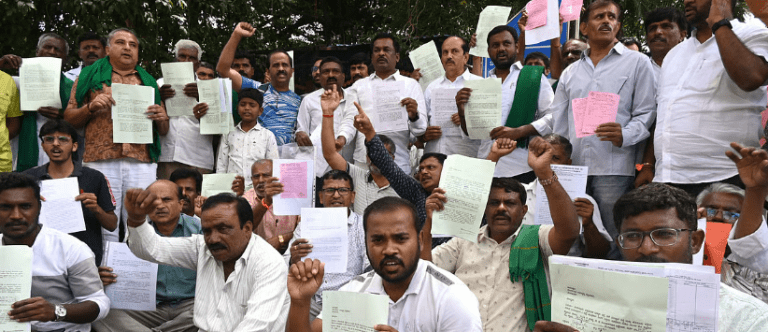1 Fierce Protest Echoes Farmers’ Anguish over Bengaluru’s Ring Road Project