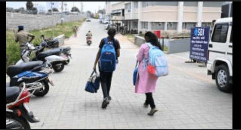 Volunteers Serve Free Meals at Shivamogga’s McGann Hospital: Heartwarming 5-Day Initiative Sparks Hope