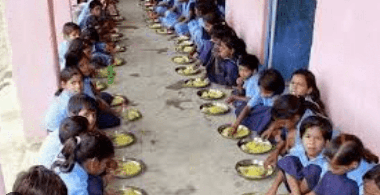 Mandya Pushes for Safer Midday Meals in Schools: 9 Hidden Gaps, 1 Emotional Mission