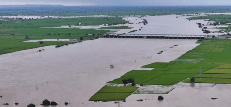 Karnataka Announces ₹1,033.60 Crore Special Bold Package for Flood-Hit Farmers