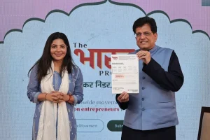 Union Commerce Minister Piyush Goyal with YourStory Founder CEO Shradha Sharma at the unveiling of The Bharat Project in Mumbai