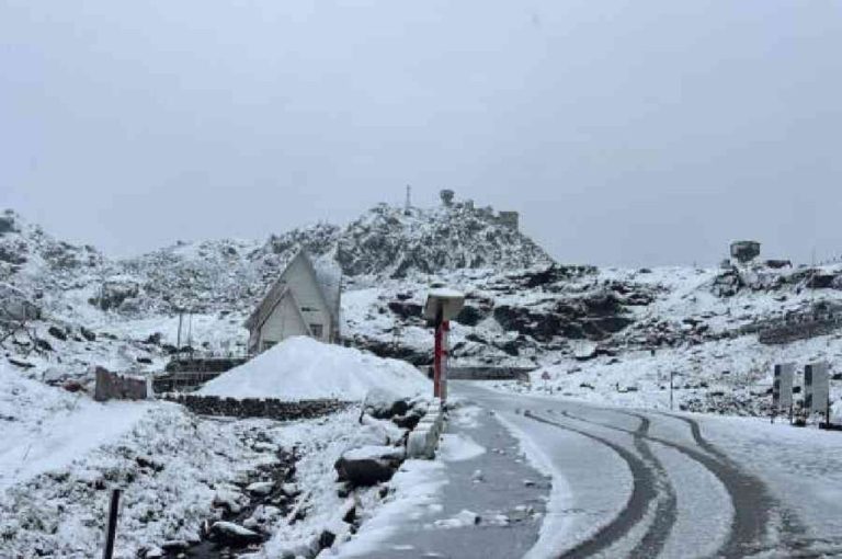 Cyclone Montha Parting Gift: Sikkim’s First Snowfall of the Season and Heavy Rains Across North Bengal