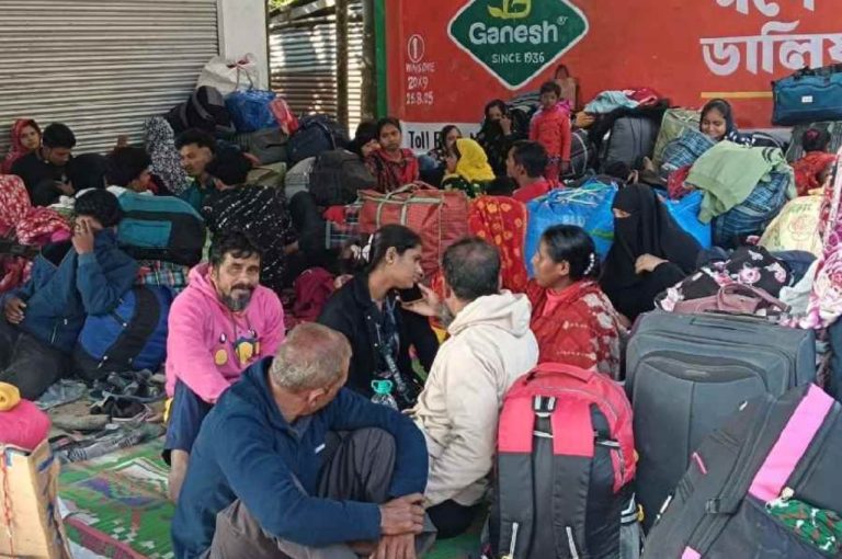 Bengal Voter Verification 2025: SIR-Linked Panic Triggers Border Rush — Over 300 Bangladeshis Detained While Attempting Return Amid Rising Anxiety in North 24 Parganas