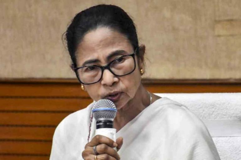 West Bengal Election Commission Controversy 2025: Mamata Banerjee Questions Hiring of Data Staff and Setting Up Polling Booths in Housing Complexes During SIR Voter Roll Drive