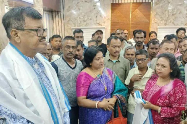 Cooch Behar Civic Chief Rabindranath Ghosh Defies TMC Resignation Order 2025: Workers’ Public Praise, Governance Challenges, Political Fallout, and Policy Reform Needs in West Bengal Municipal Administration Cooch Behar Civic Chief Rabindranath Ghosh Defies TMC Resignation Order 2025: Workers’ Public Praise, Governance Challenges, Political Fallout, and Policy Reform Needs in West Bengal Municipal Administration