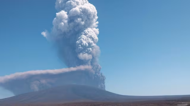 Shocking Volcanic Ash India Crisis: Ethiopian Eruption Disrupts Flights