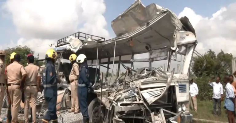 Truck Rams Into Bus in Telangana: 19 Dead and Dozens Injured in Shocking Crash