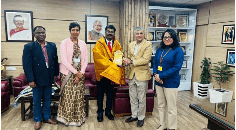 Siddha Physicians Lauded for In-Flight Medical Rescue Using Varmam Therapy: 2025